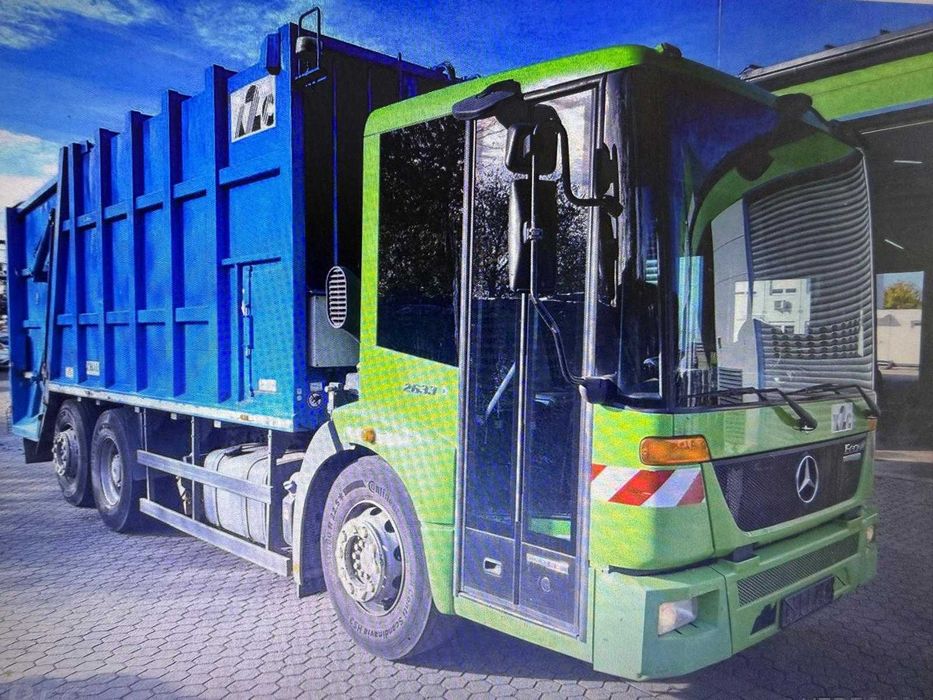 Autoutilitara Gunoiera Mercedes Econic 2633