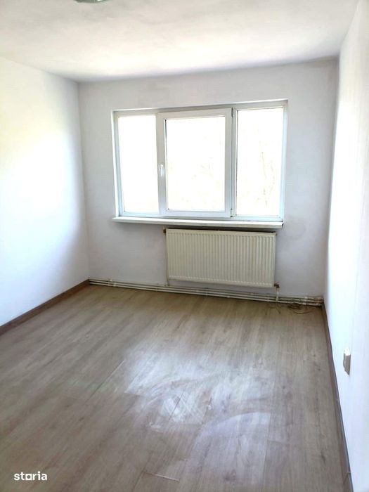Apartament 2 camere, zona Apollo