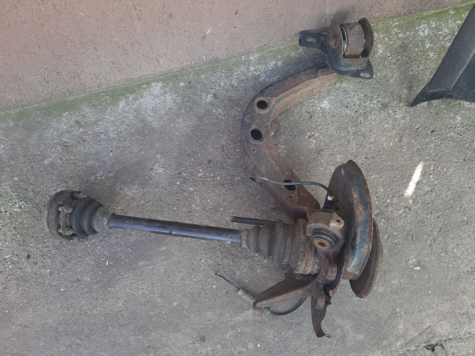 Kit pana auto nou -Piese BMW E46 316i spoiler, cardan, alternator,grup