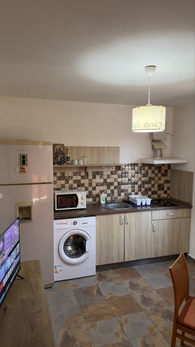 Inchiriez apartament •BLOC NOU