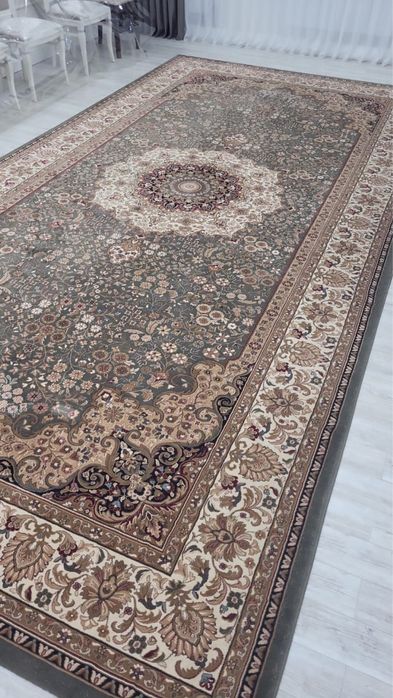 Турецкий Ковер в отличном состояний