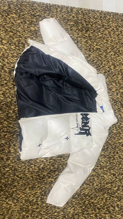 Куртка белая, зимная