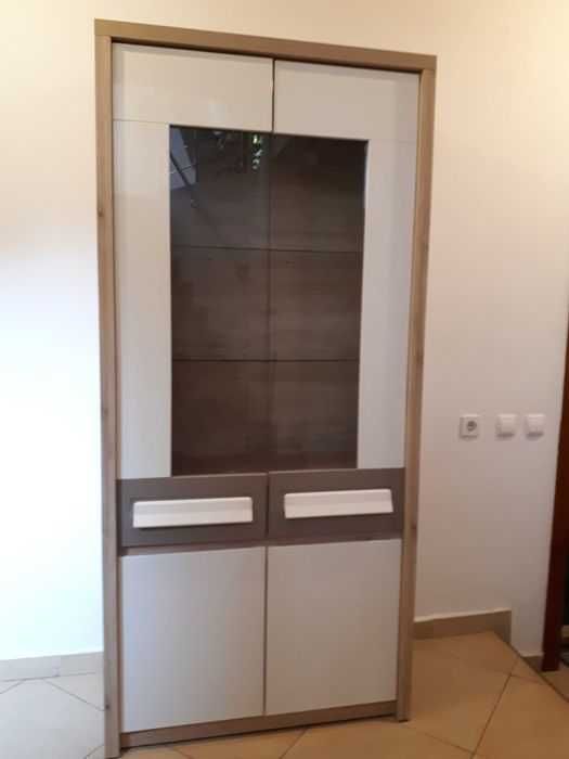 Vitrina Fresco, cu doua usi de sticla