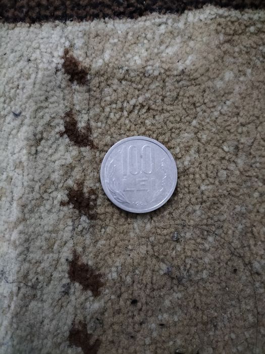 Vând moneda 100 lei an 1994
