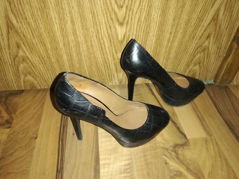 Обувки на висок ток Зара