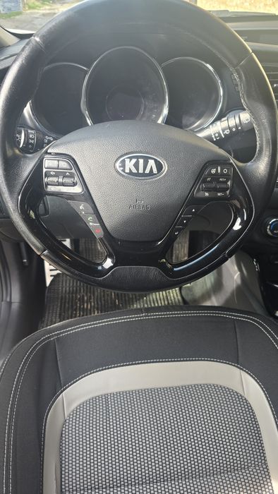 Kia ceed 2014г - 1.6 дизел, 110к.с