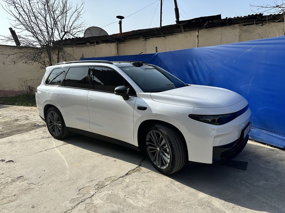 Продаётся Leapmotor C16 гибрид 2024