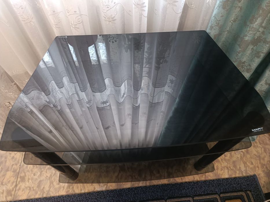 Продам тумбу под телевизор