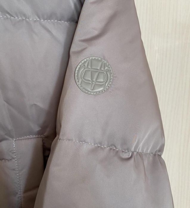 Пуховик Massimo Dutti.