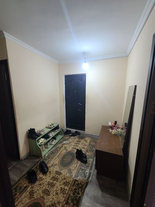 Срочно продаётся 3 комнатная квартира в городе Чирчике