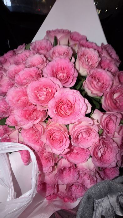 Все пышные три букета