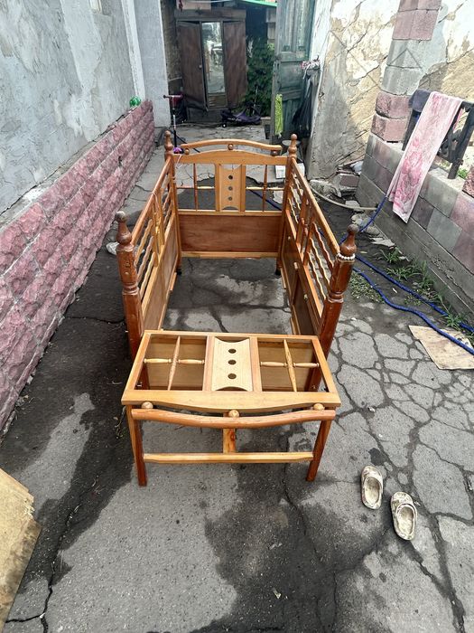 Манеж 7000 тг