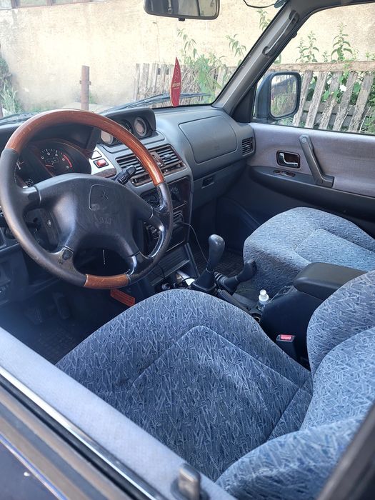 Dezmembrez mitsubishi pajero motor 2.8 cutie manuala acte cu fiscal