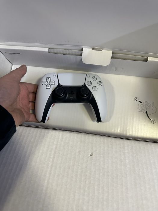 Playstation 5 sotiladi. Disk ham o’qiydi yangi ishlamagan 1 TB