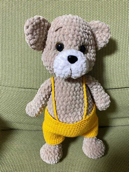 Вязаный плюшевый мишка