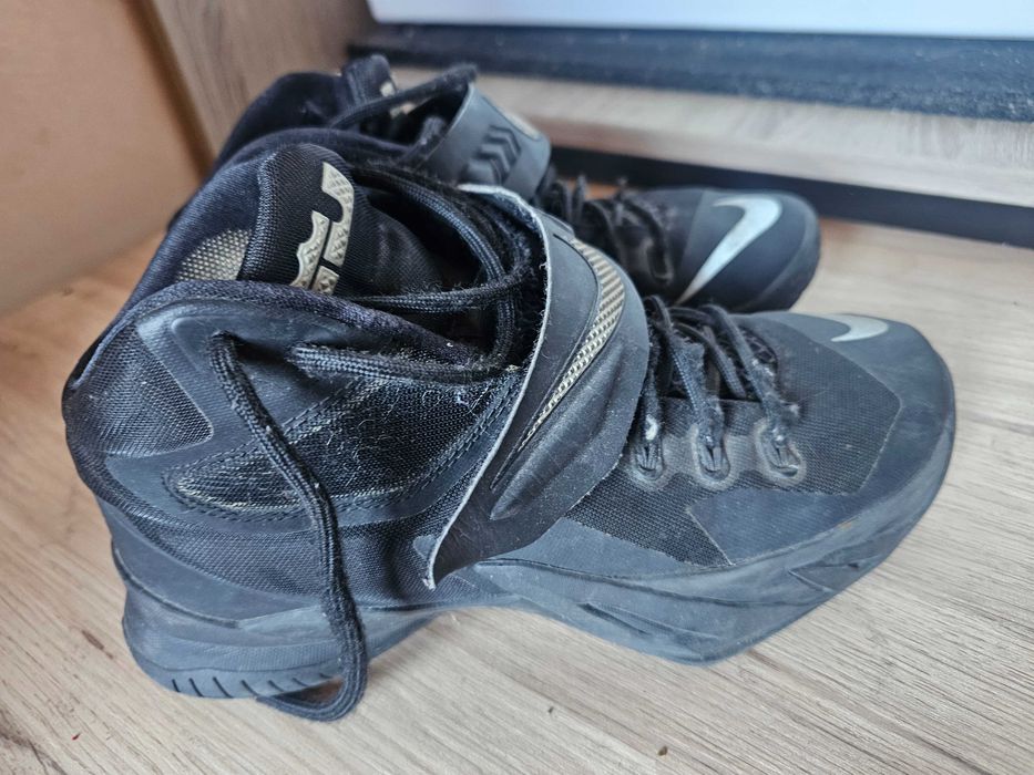 Баскетболни маратонки