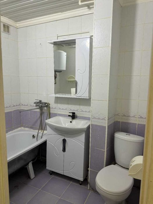 Продается 3х комнатная квартира (1-мкрн 30-дом)