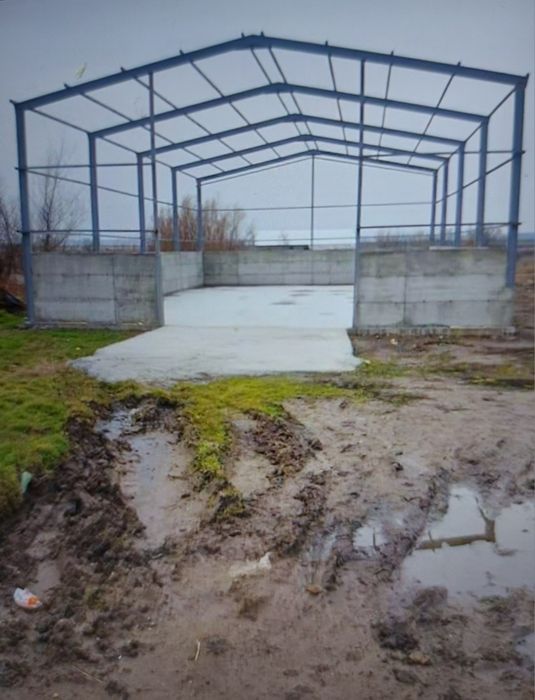 Vând hală metalica 10x20x4