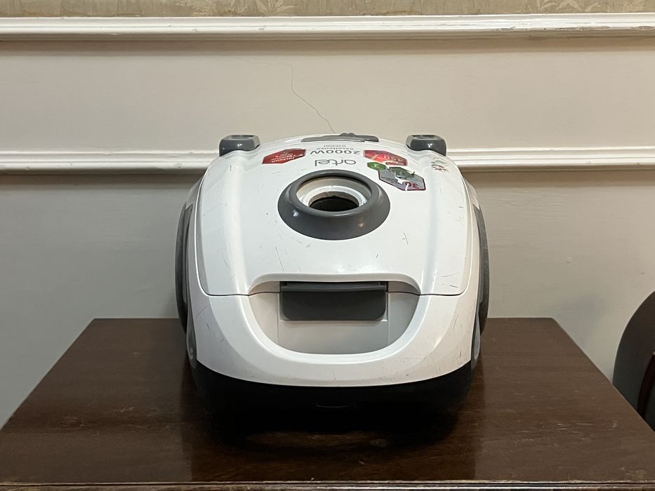 Пылесос Artel VCB0120