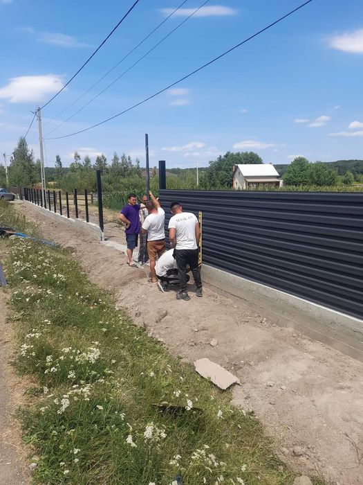 Garduri si porti din sipca metalica, panou stil jaluzele, tabla, plasa