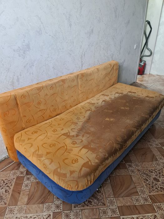 Продам софу в хорошем состоянии