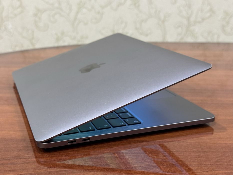 Apple MacBook Pro M1 512gb SSD