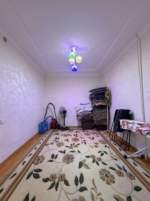 Srochna 4 xona Yunusobod 16-kv 1 etaj sotiladi 115.000