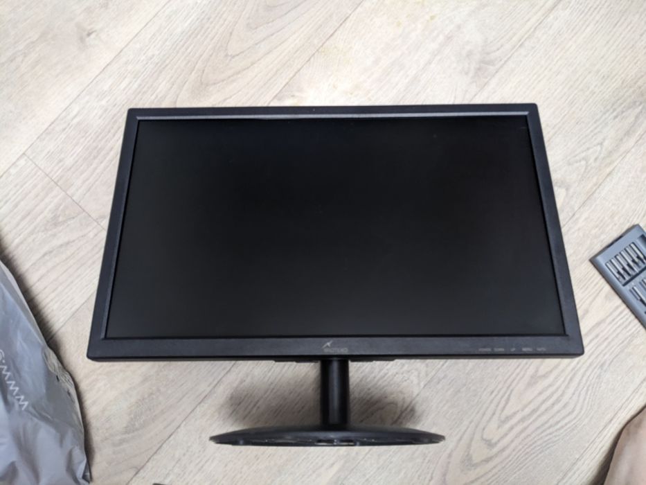 Монитор 18,5 дюймов