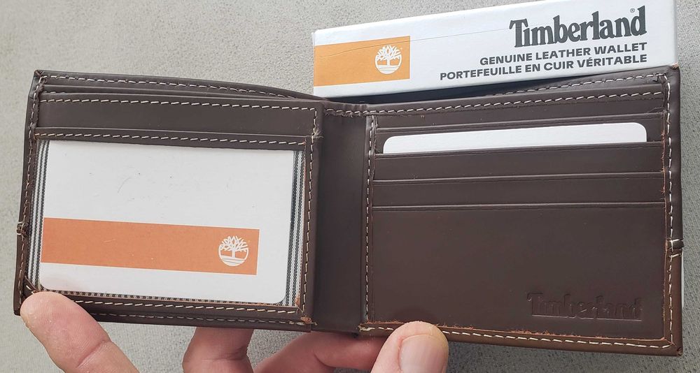 Нов, мъжки портфейл Timberland