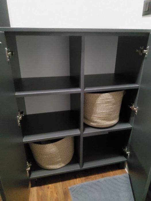 Чисто нов скрин/ шкаф