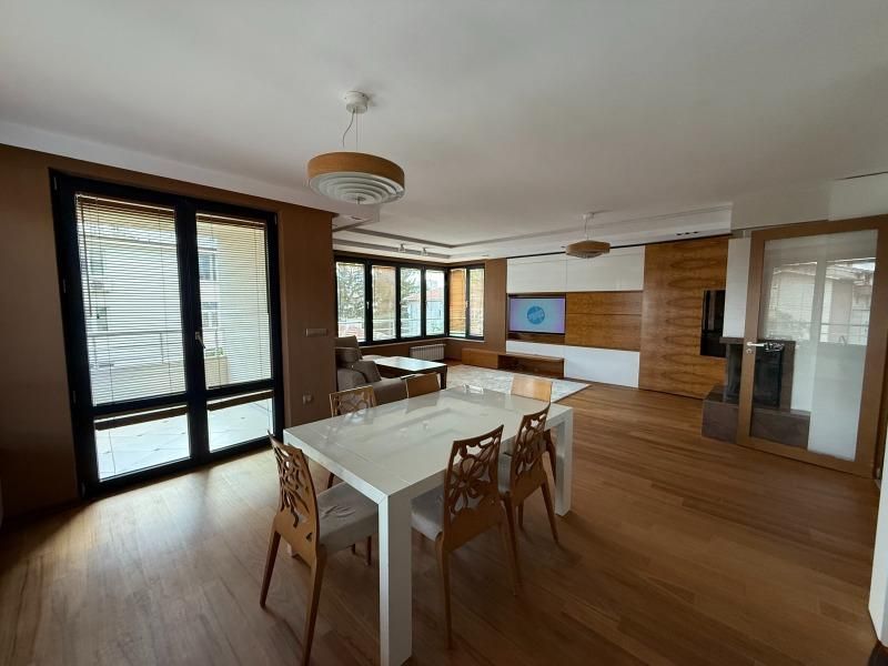 Дава се под наем Четиристаен апартамент в София, Гео Милев - 140 кв.м за 1300 € - Снимка #8