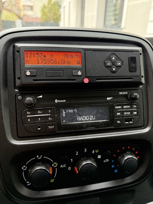 Opel Vivaro duba cu rafturi Sortimo