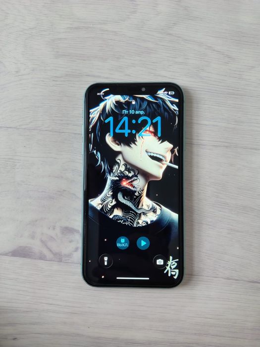 Продам айфон 11 на 128 гб