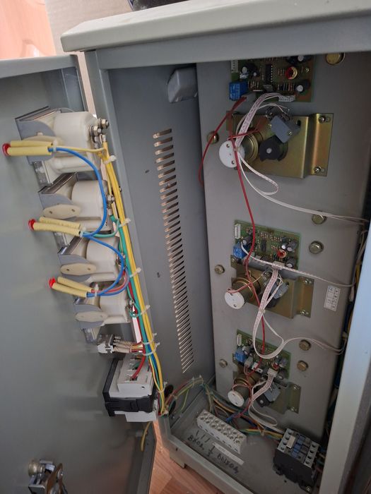 Стабилизатор напряжения