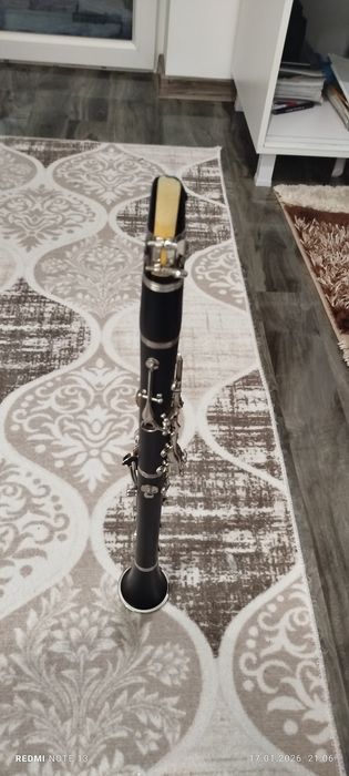 Clarinet foarte bun preț negociabil schimb doar la alegerea mea