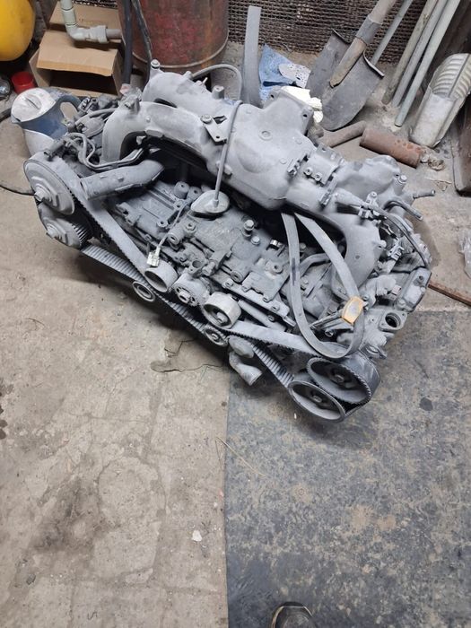 Двигатель Субару 2.5