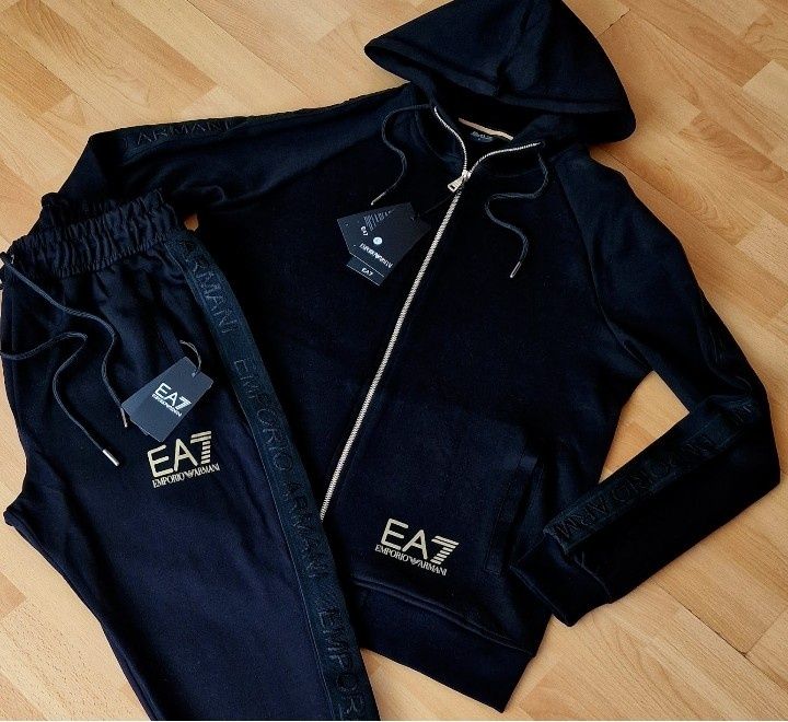 Treninguri bărbați Armani,super model import Italia, bumbac,logo auriu