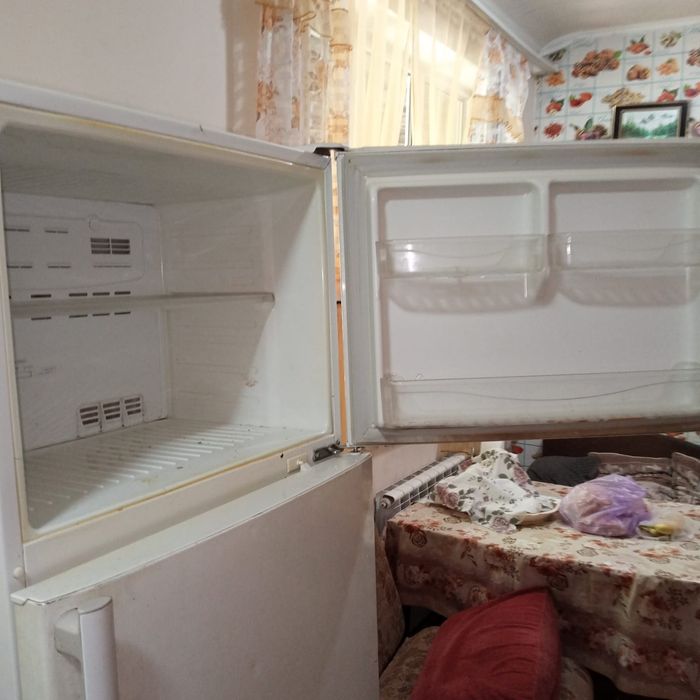 Продам холодильник