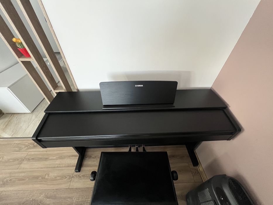 Pian digital Yamaha Arius YDP-103 de vânzare – stare foarte bună