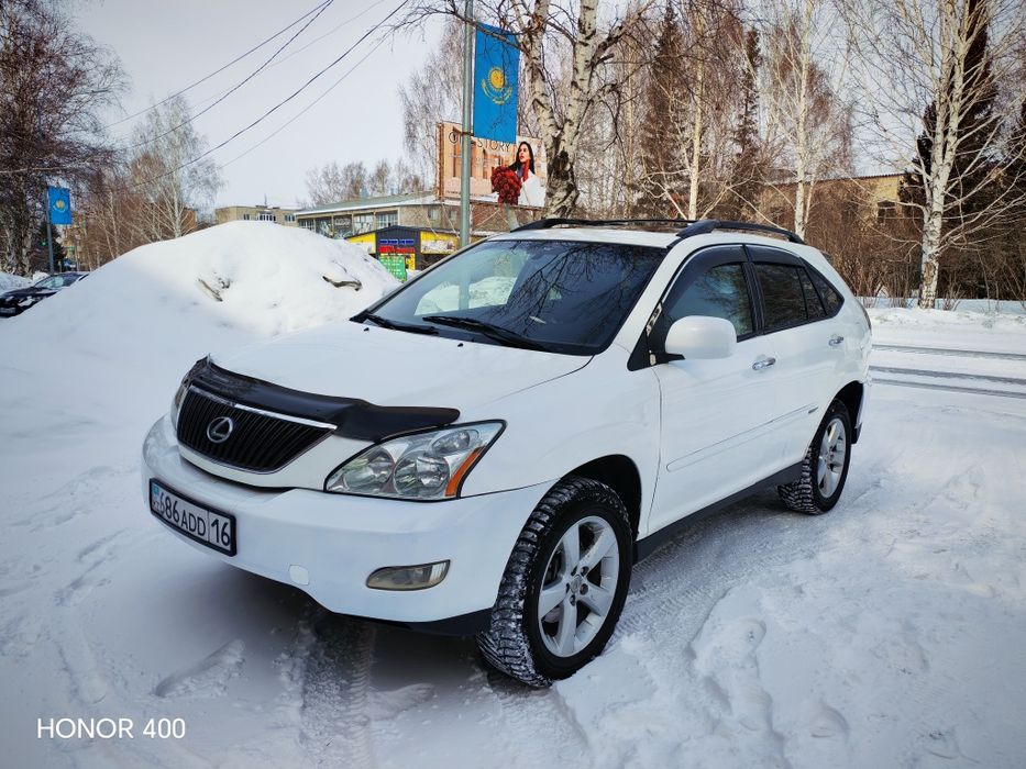 Продам машину Lexus