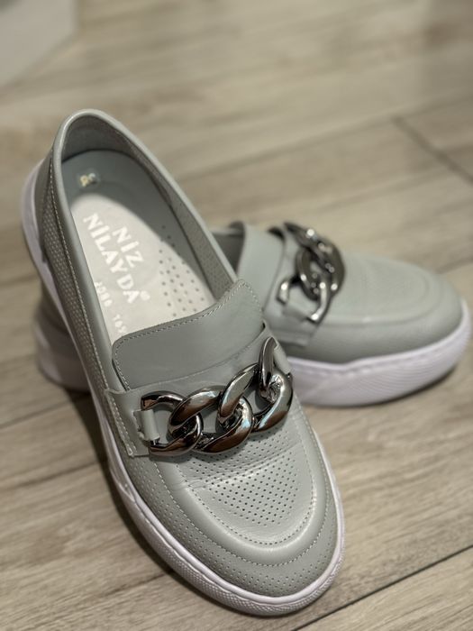 Женские ботинка кожанные