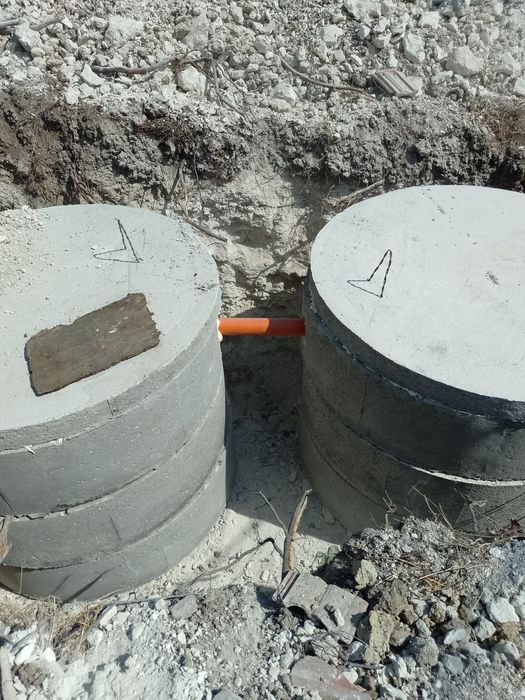 Изграждане на септични ями, огради;ограда с мрежа