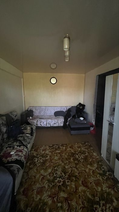 Продаи 2х коинатную квартиру