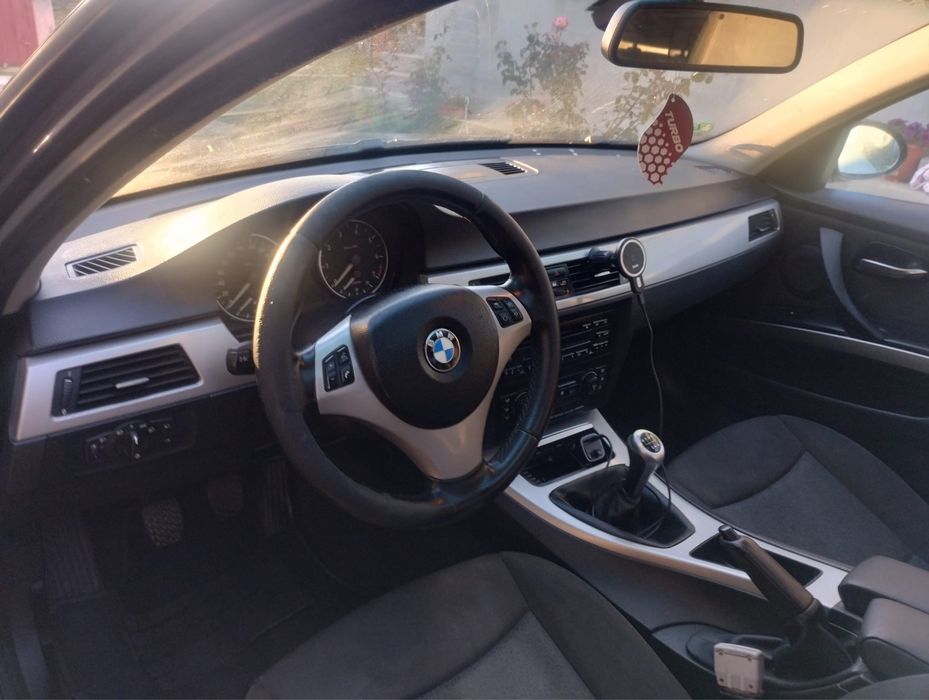 Bmw e90,318i,260.000 km