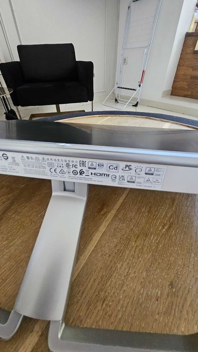 Monitor computer HP 27"