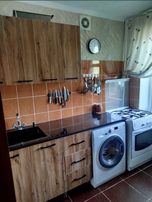 Квартира продаётся Чиланзар 22 квартал 2/3/4 меб тех ор. Загс