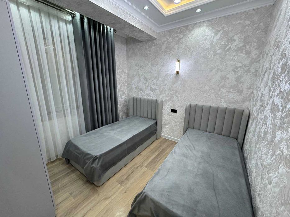 3х комнатная квартира на 4 этаже 103кв/м, в Самарканде