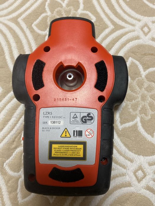 Лазерен нивелир автоматичен на 90 градуса 9 V BLACK&DECKER LZR5