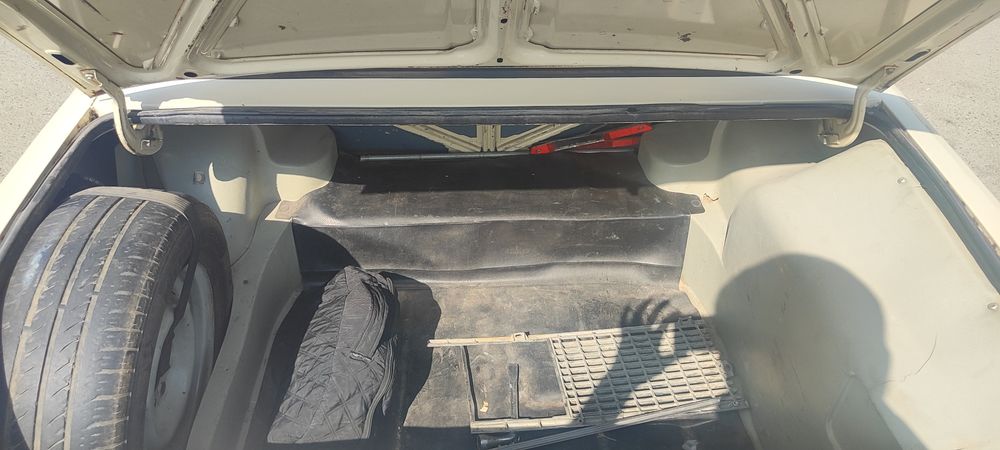 Диққат! Зудлик билан ВАЗ-2106 сотилади.