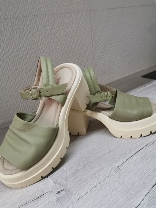 Обувь женская.Босоножки.